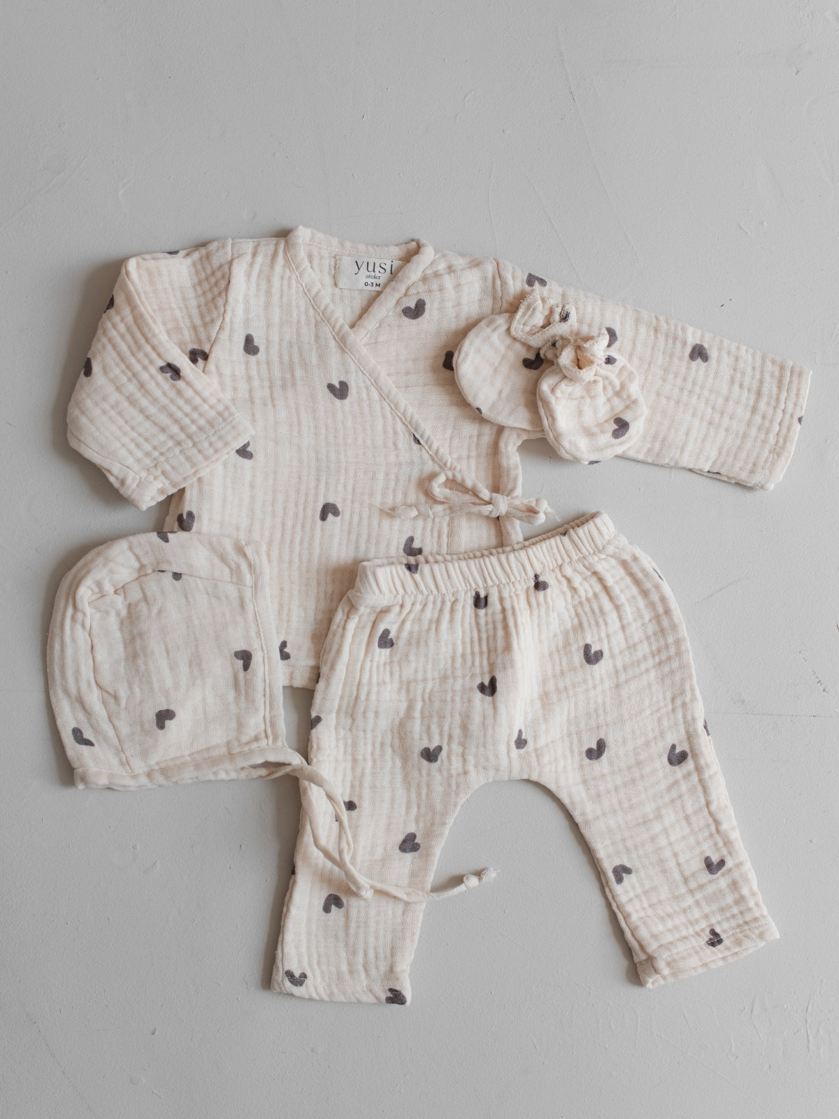 Tiny Hearts Baby Newborn Set