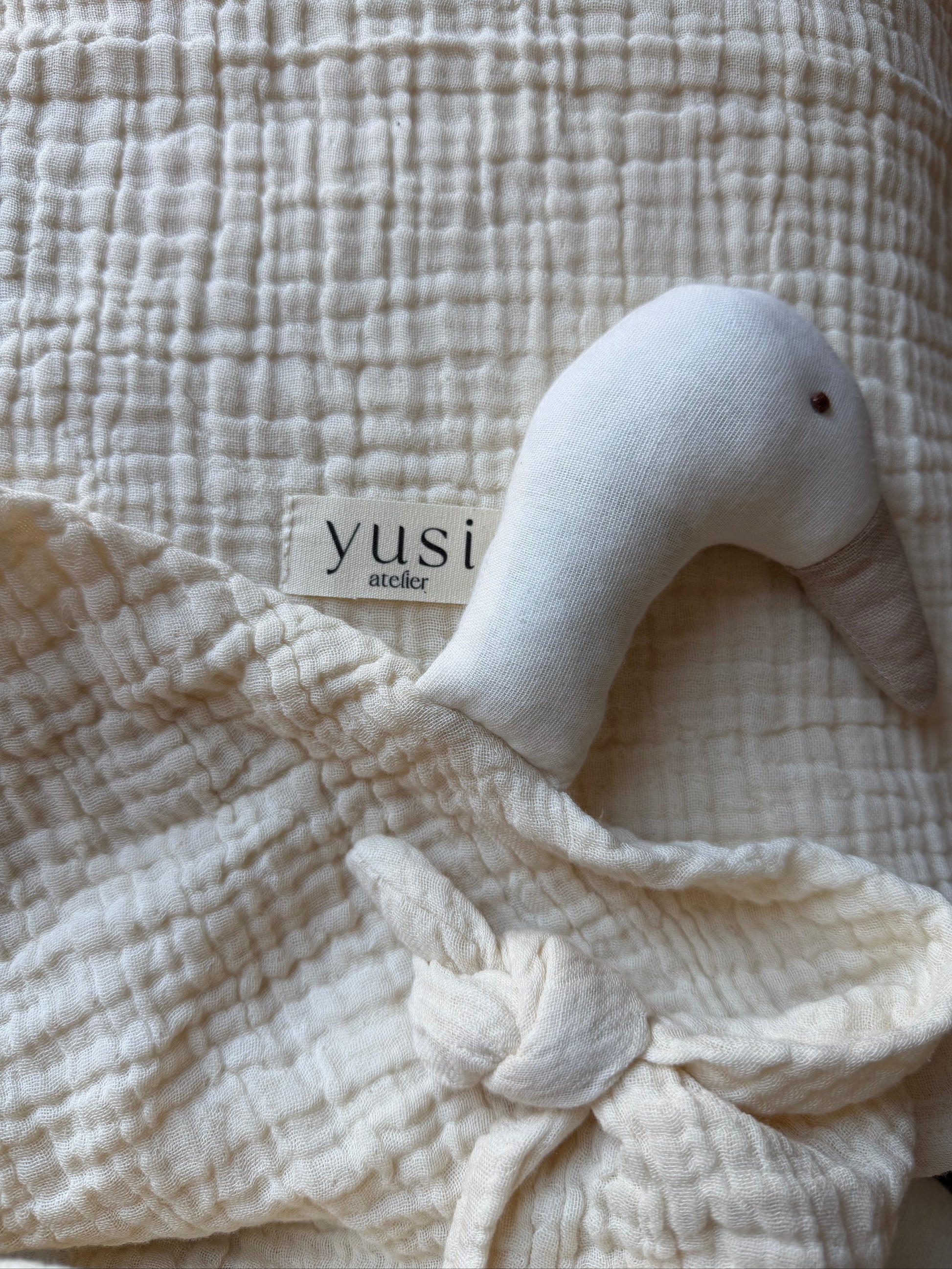 Soft organic muslin duck comforter